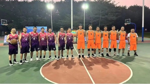 泰裕鋼業(yè)聯(lián)手雙興集團(tuán)成功晉級“楊和總商會企業(yè)職工籃球賽”八強(qiáng)！